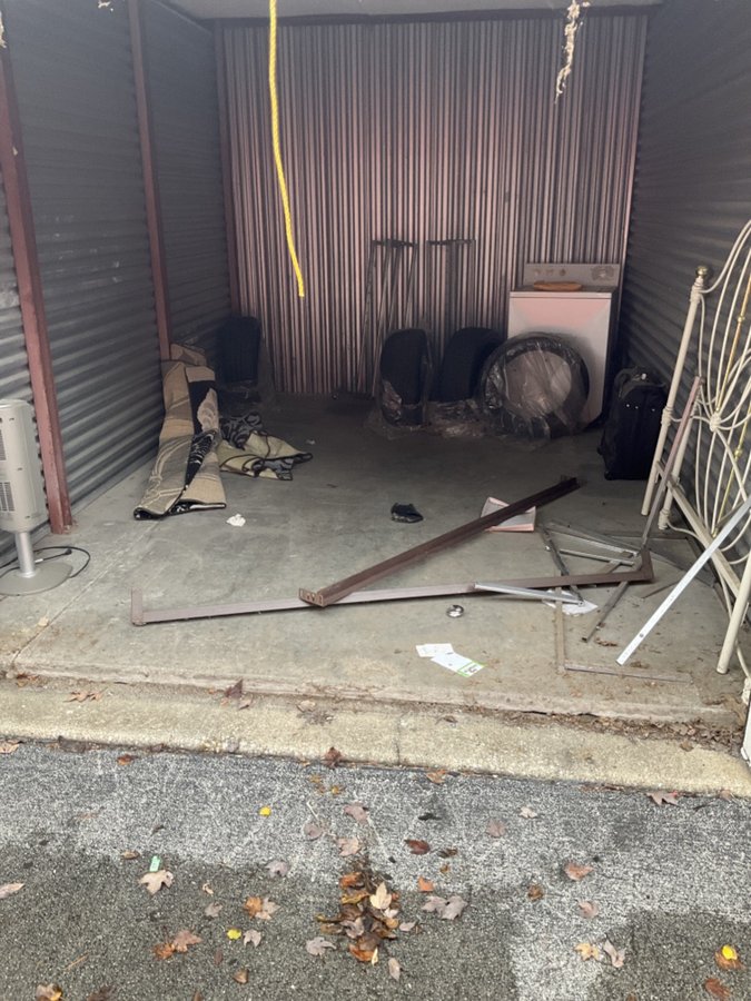 10 x 15 storage unit in Louisville, KY