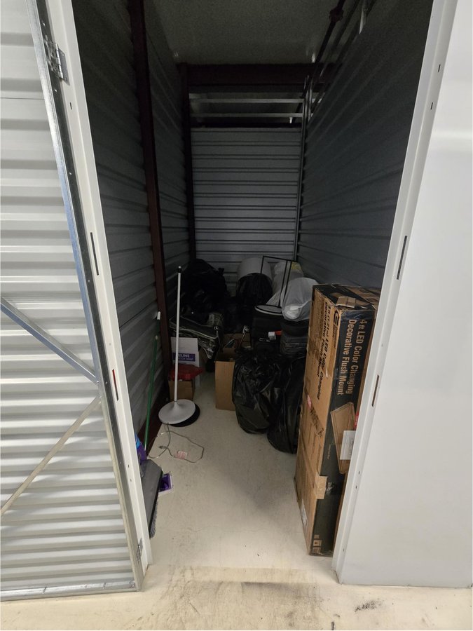 5 x 10 storage unit in Fairfield, NJ