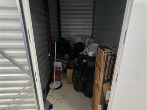 5 x 10 storage unit in Fairfield, NJ