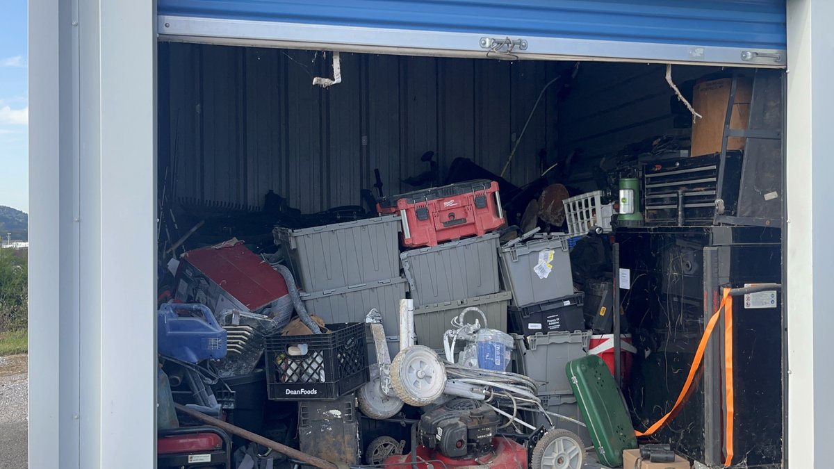 10 x 10 storage unit in Knoxville, TN