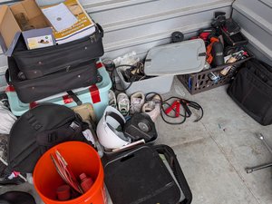 10 x 10 storage unit in Orlando, FL