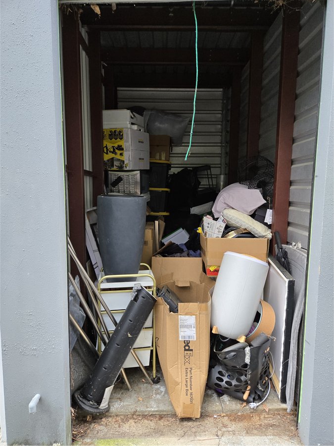 5 x 10 storage unit in Alpharetta, GA