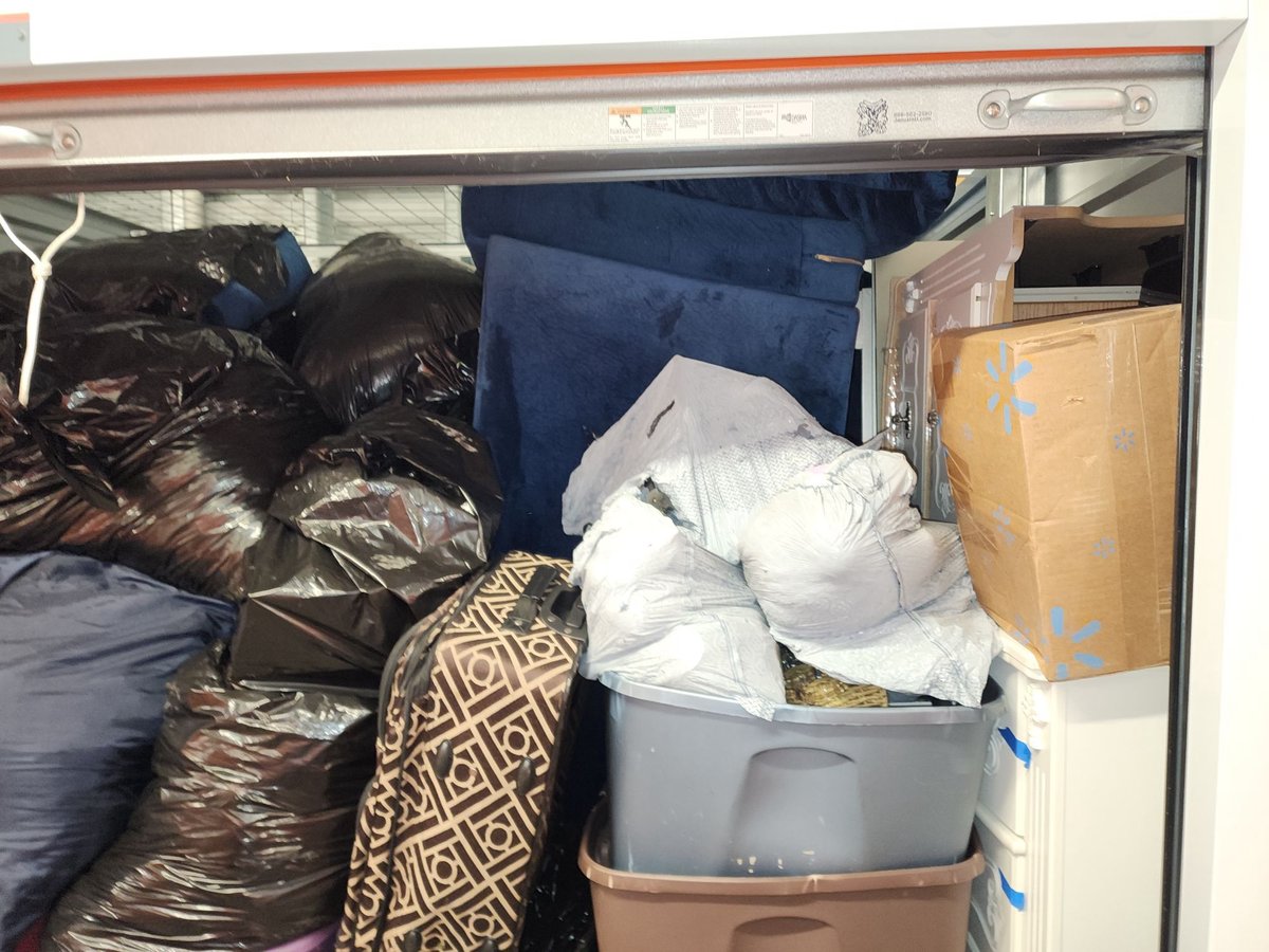 10 x 10 storage unit in Lombard, IL
