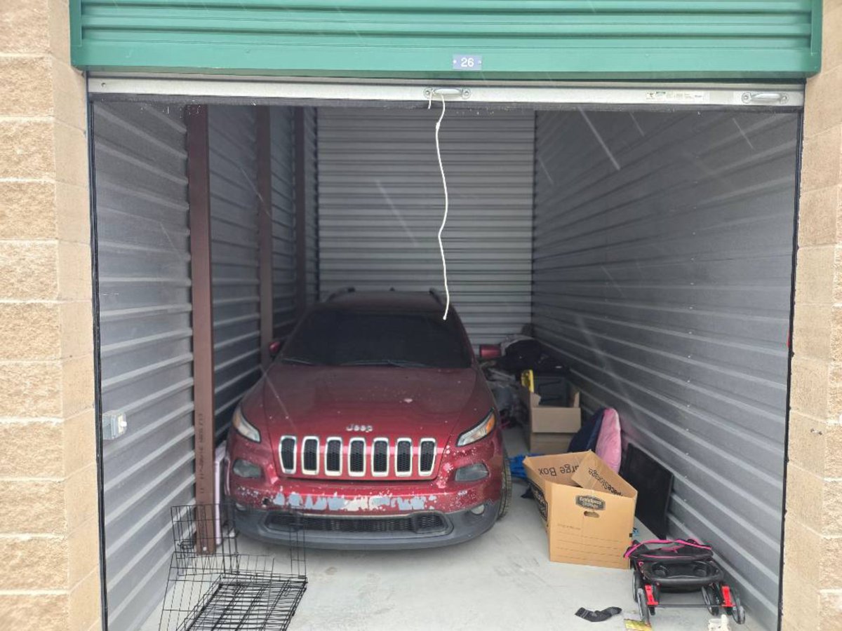 10 x 20 storage unit in Clinton Township, MI