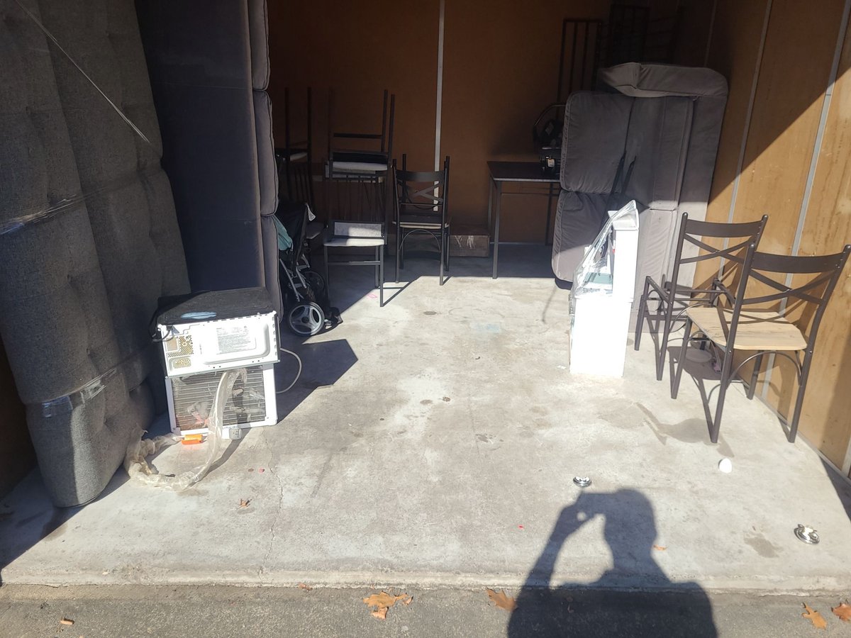 10 x 15 storage unit in Portland, OR