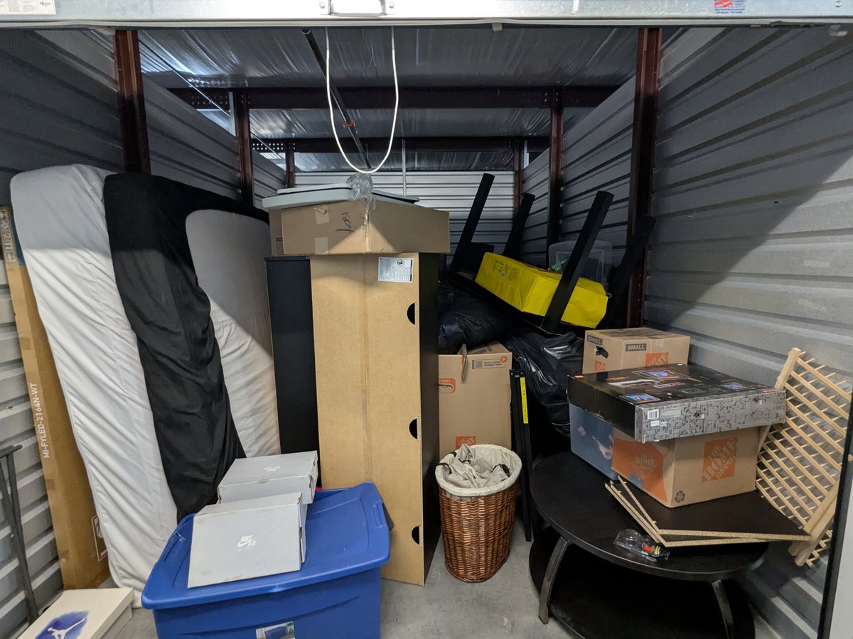 10 x 15 storage unit in Virginia Beach, VA