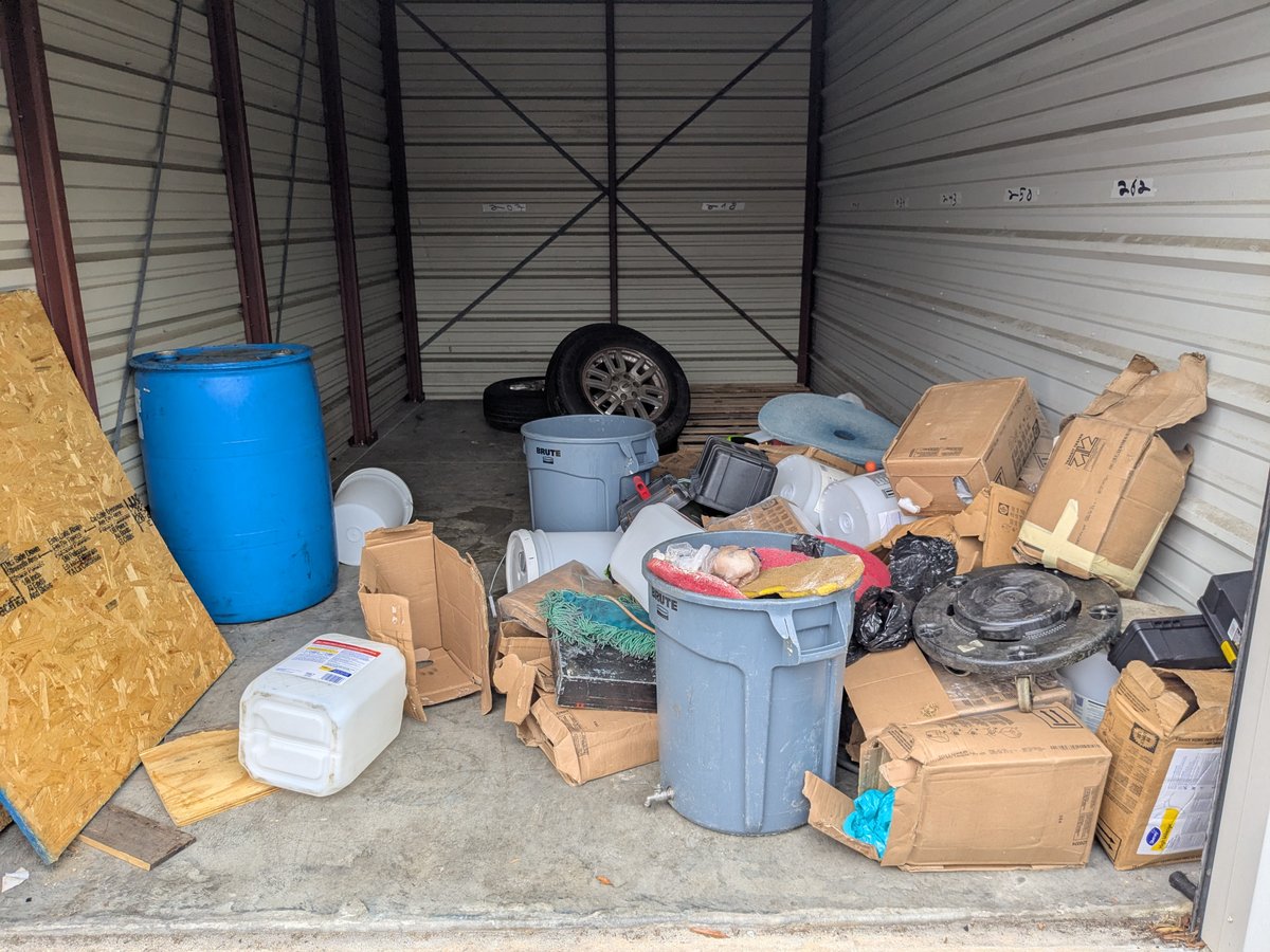 10 x 20 storage unit in Virginia Beach, VA
