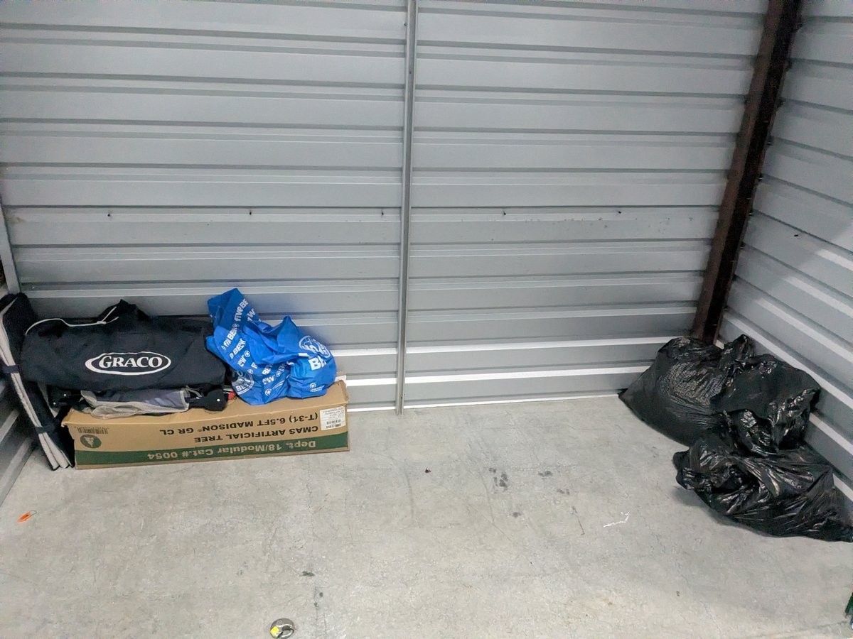 5 x 10 storage unit in Virginia Beach, VA