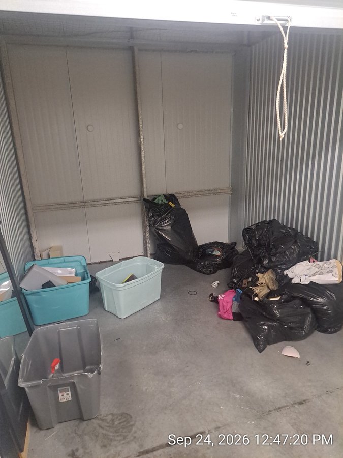 10 x 10 storage unit in Kearny, NJ