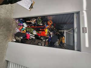 5 x 10 storage unit in Austin, TX
