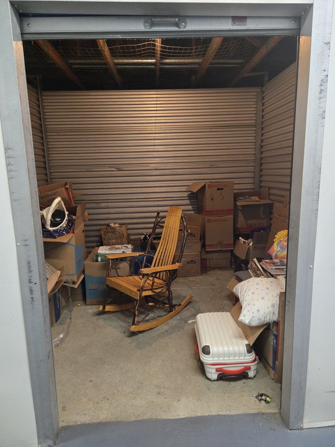 10 x 10 storage unit in Cherry Hill, NJ
