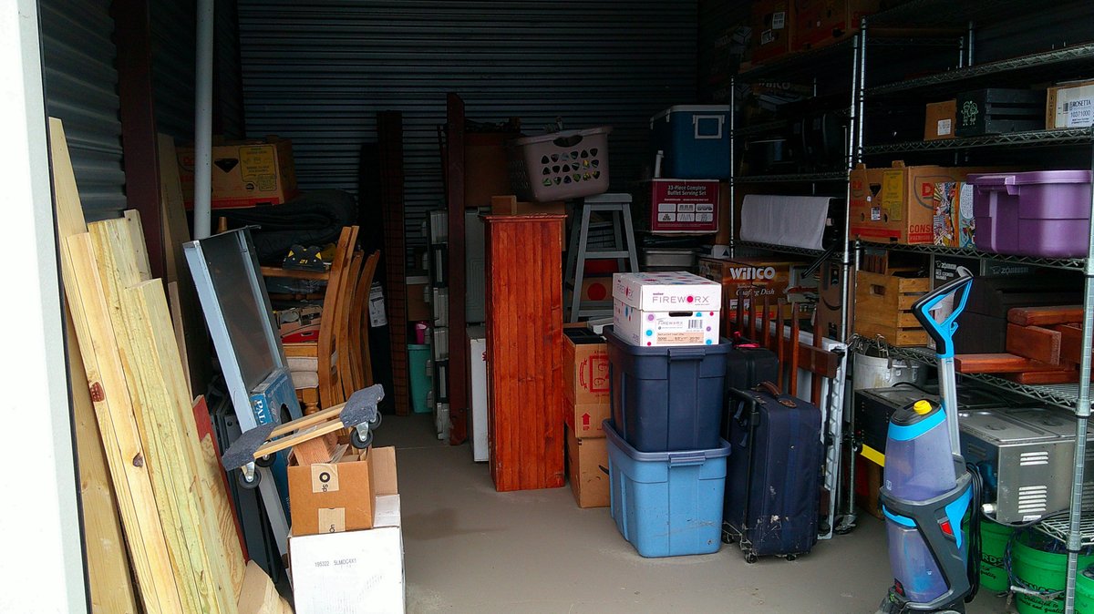 10 x 15 storage unit in Lincoln, NE