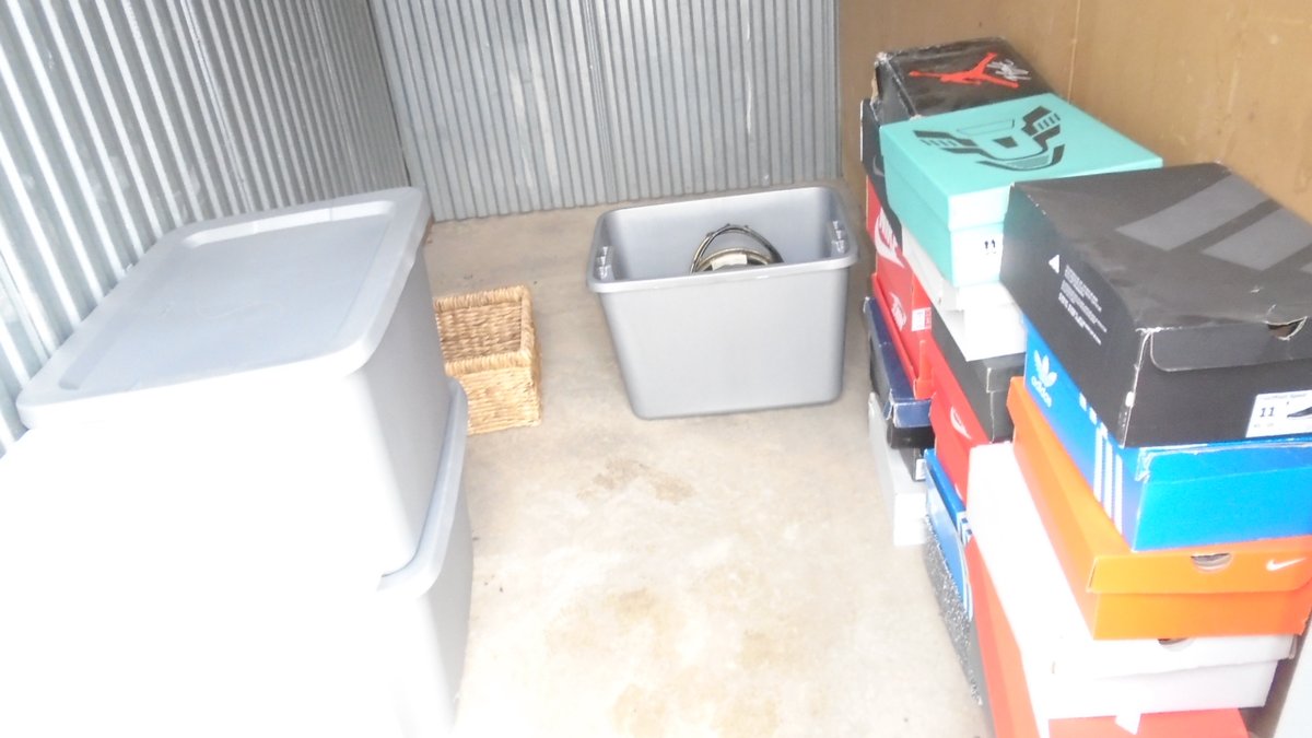 5 x 10 storage unit in Blue Springs, MO