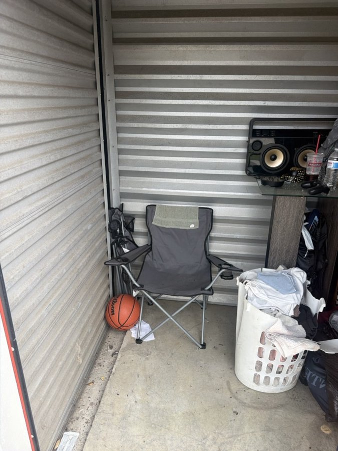 10 x 5 storage unit in Denham Springs, LA