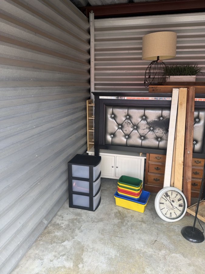 10 x 10 storage unit in Denham Springs, LA