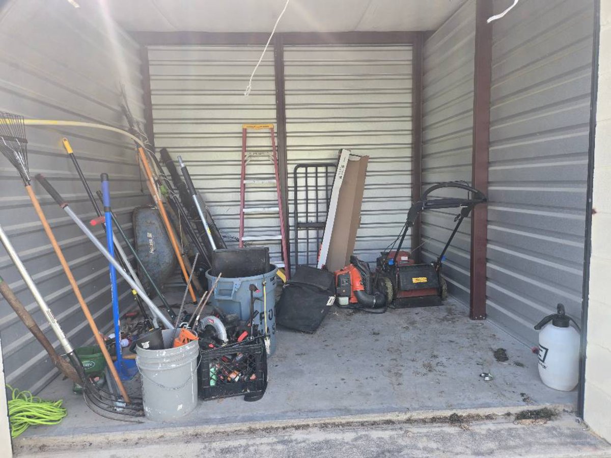 10 x 10 storage unit in San Antonio, TX