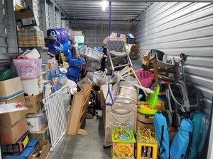 10 x 20 storage unit in Lacey, WA