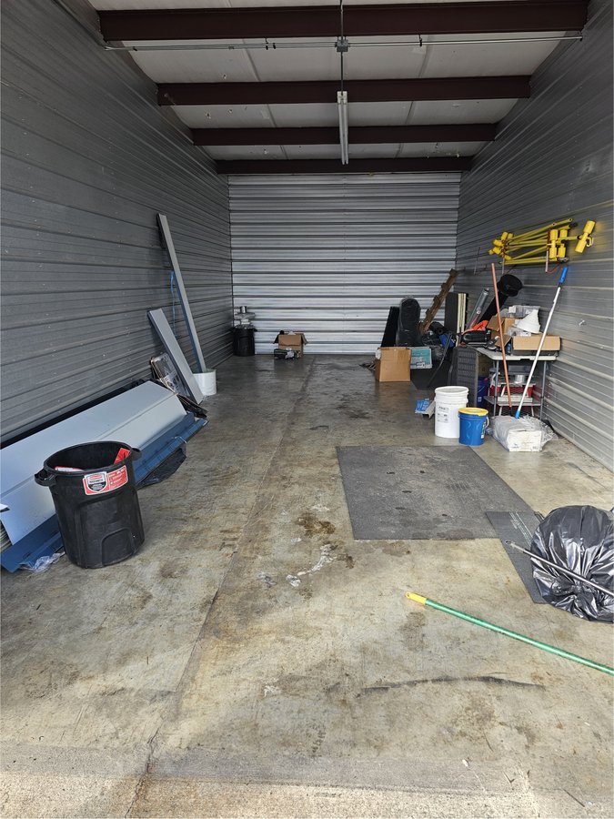 14 x 33 storage unit in Pacific, WA