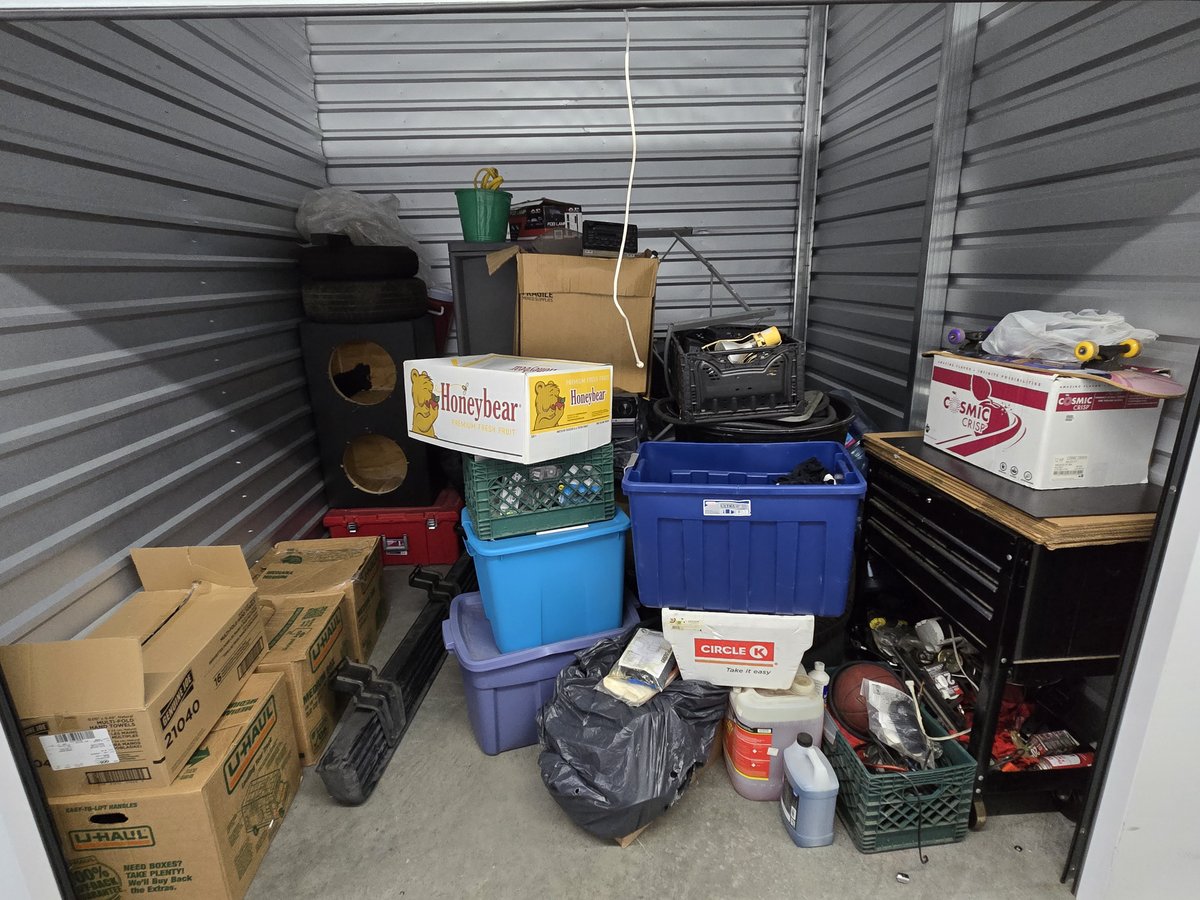 10 x 10 storage unit in Phoenix, AZ