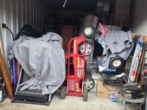 10 x 15 storage unit in Aurora, IL