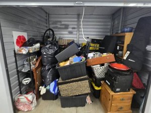 10 x 7 storage unit in Keaau, HI