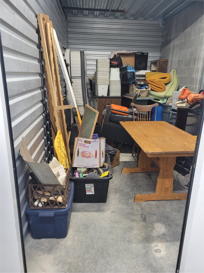 10 x 20 storage unit in Lacey, WA