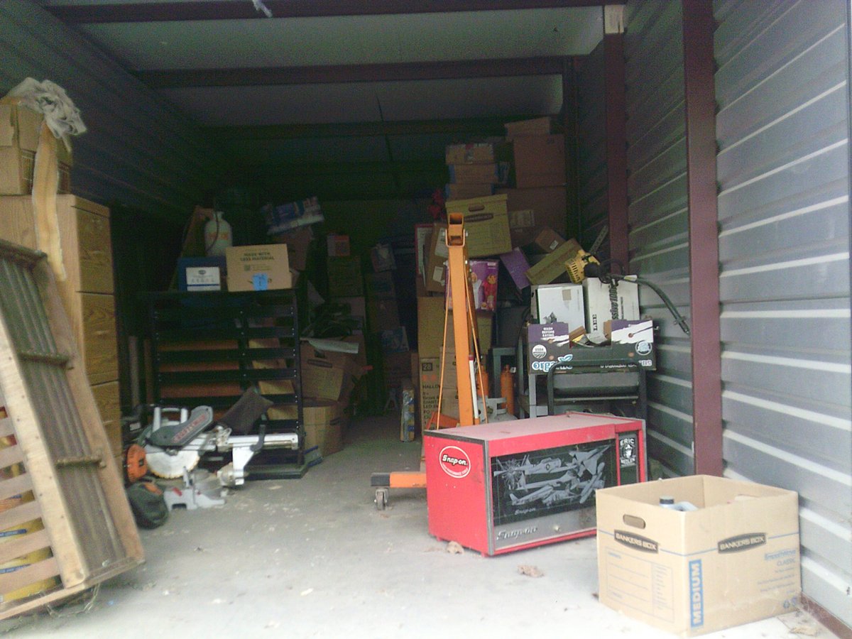 10 x 30 storage unit in Independence, MO