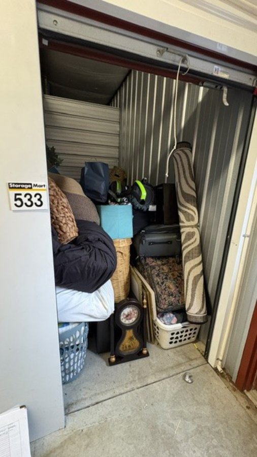 5 x 10 storage unit in Jefferson City, MO