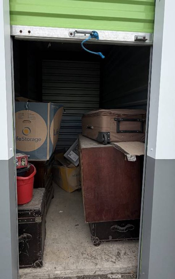 5 x 10 storage unit in Round Rock, TX