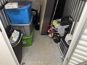 5 x 10 storage unit in Phoenix, AZ