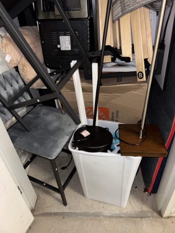 5 x 5 storage unit in St Louis, MO