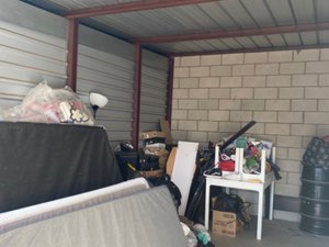 10 x 20 storage unit in Mentone, CA