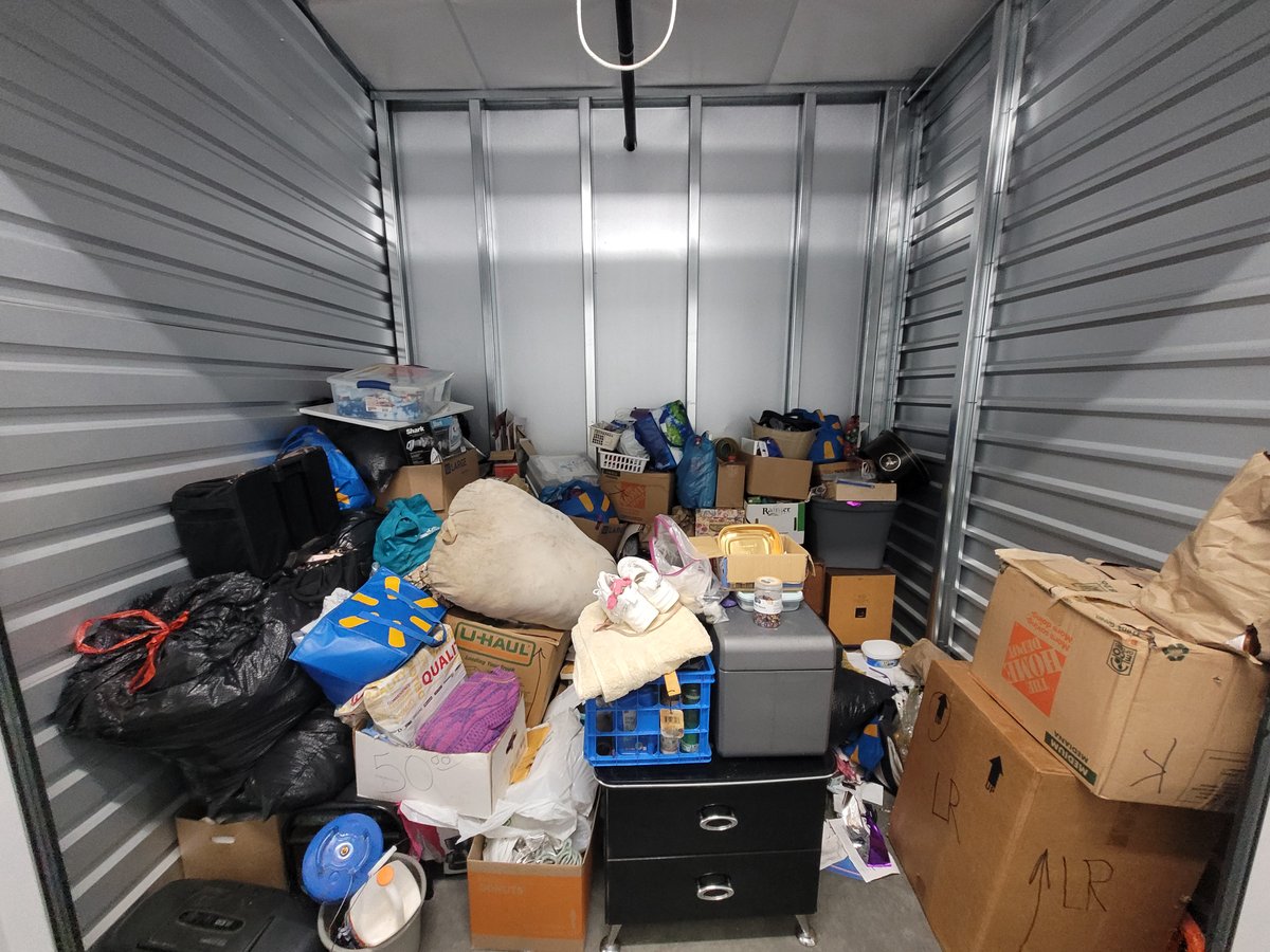 15 x 10 storage unit in Lacey, WA