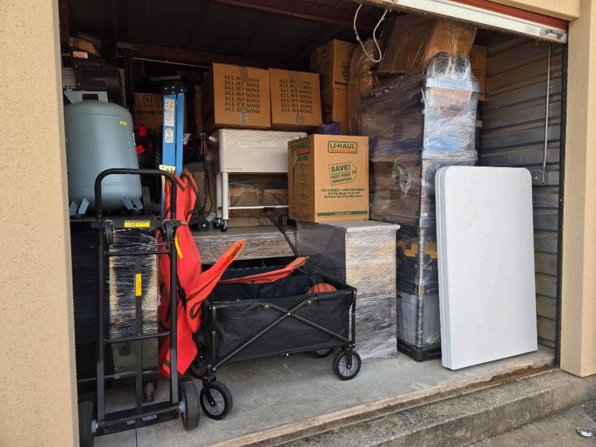 10 x 15 storage unit in Oklahoma City, OK