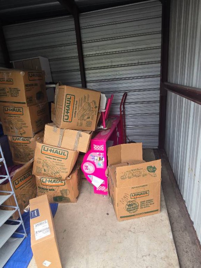 10 x 10 storage unit in San Antonio, TX