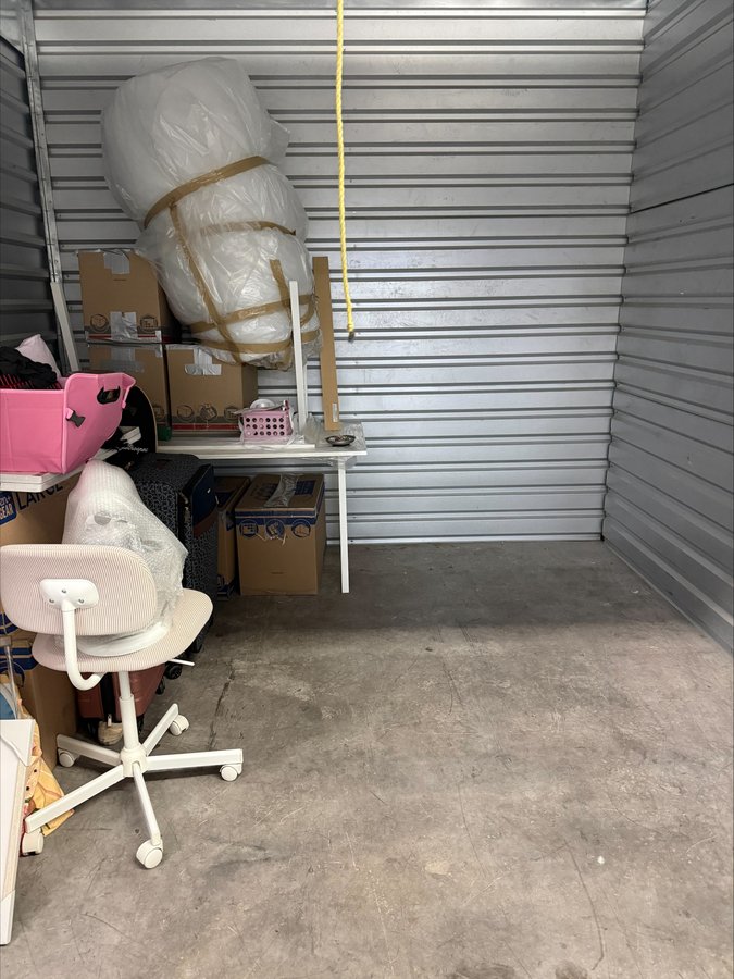 10 x 10 storage unit in Las Vegas, NV