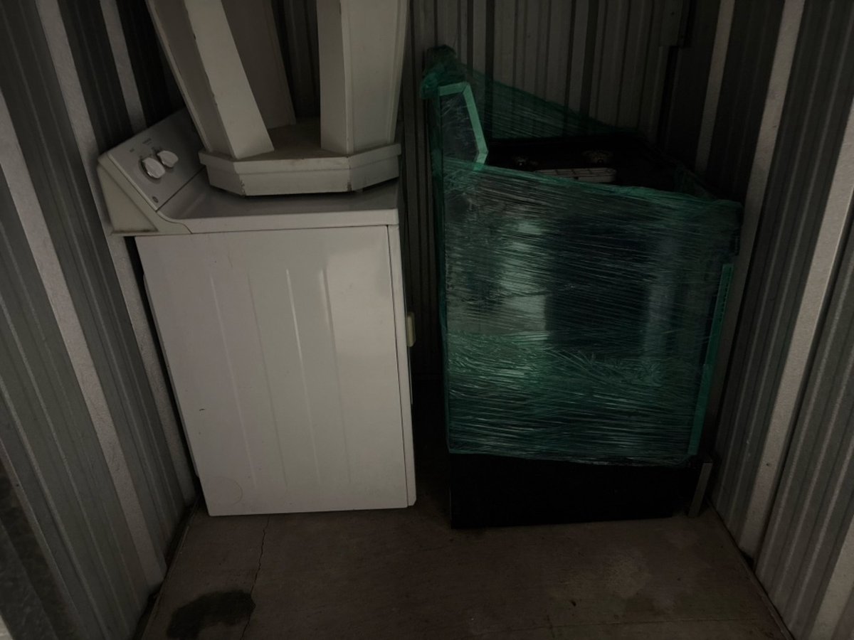 5 x 5 storage unit in St Louis, MO