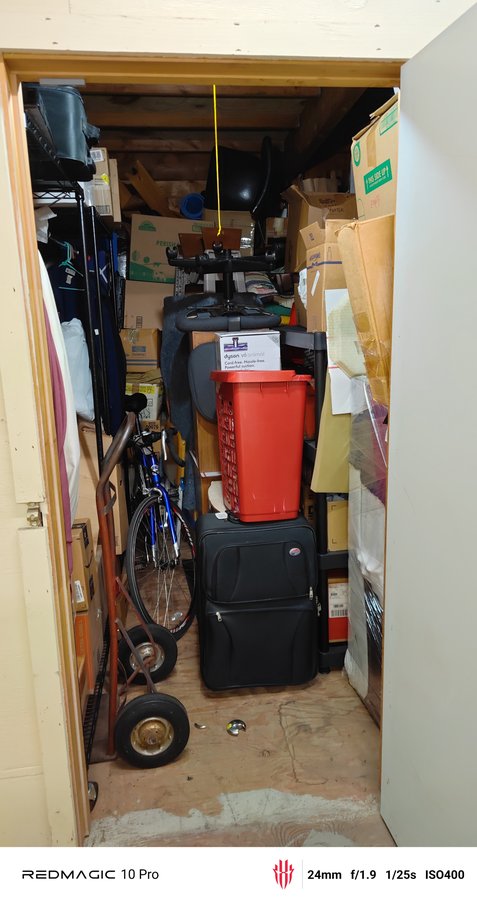 12 x 13 storage unit in Seattle, WA