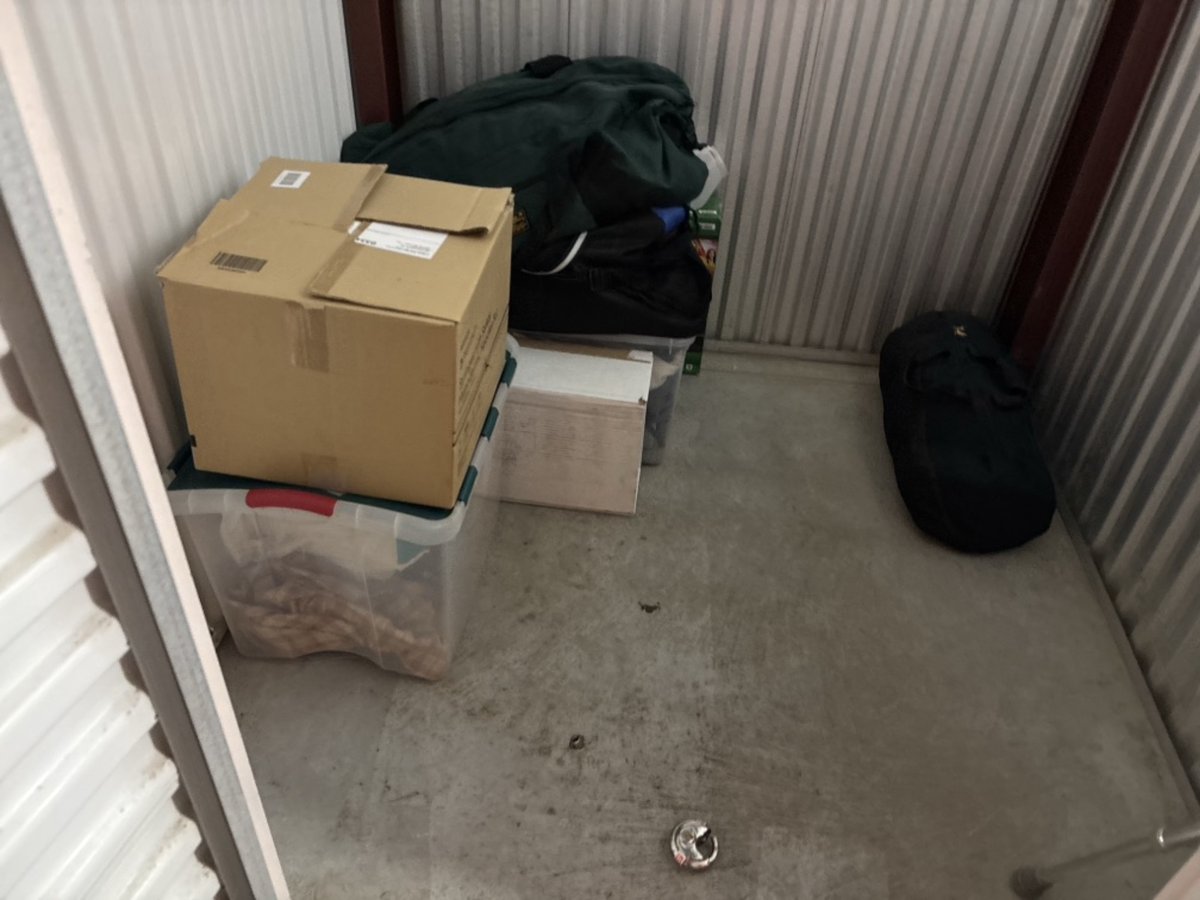 5 x 5 storage unit in St Louis, MO