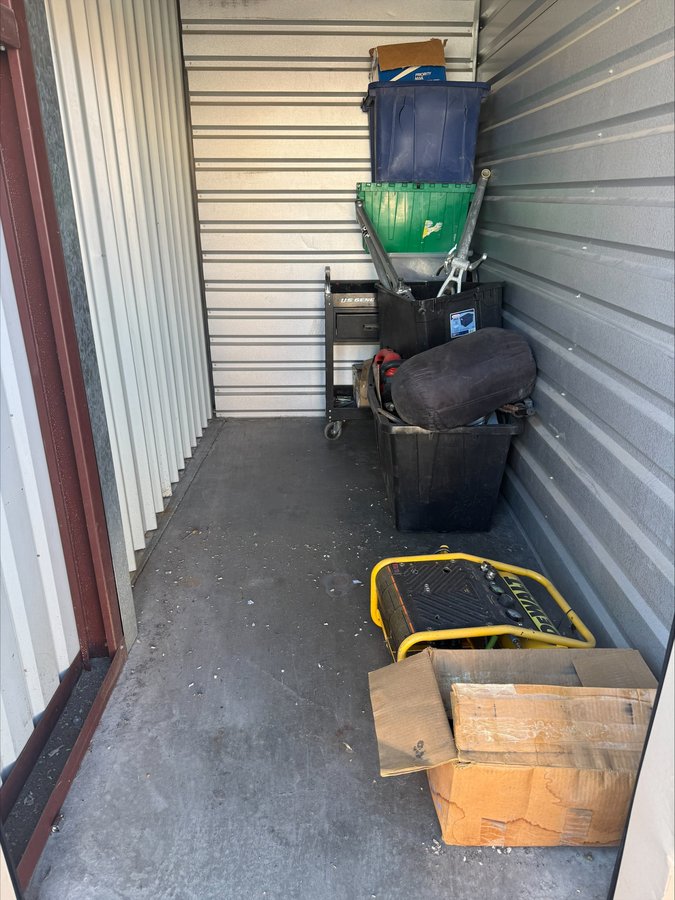 5 x 10 storage unit in Las Vegas, NV