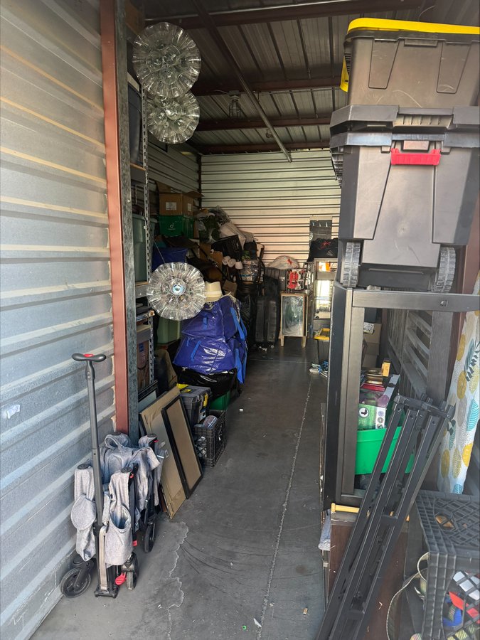 10 x 20 storage unit in Las Vegas, NV