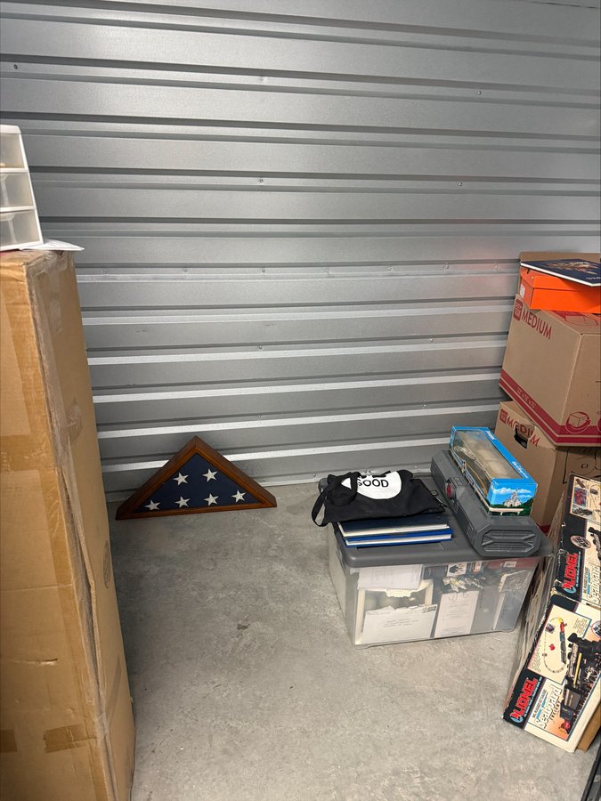 10 x 5 storage unit in Henderson, NV