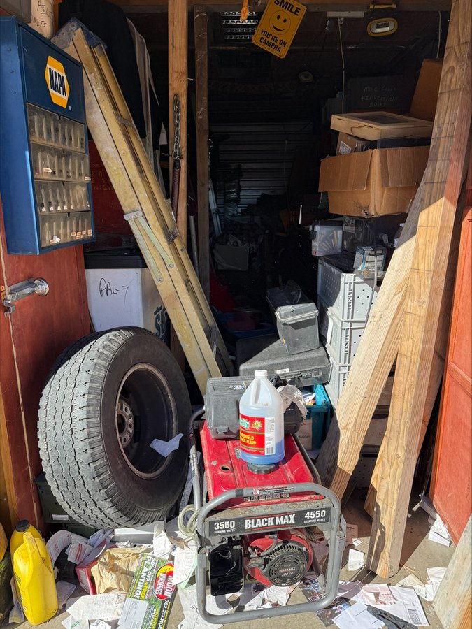 10 x 25 storage unit in Las Vegas, NV