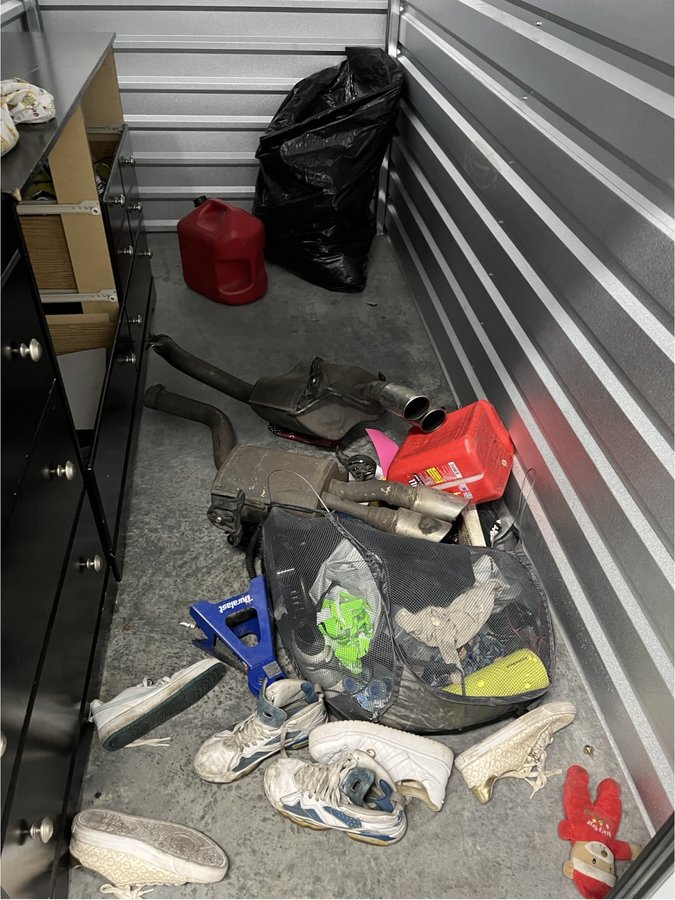 5 x 10 storage unit in Los Angeles, CA