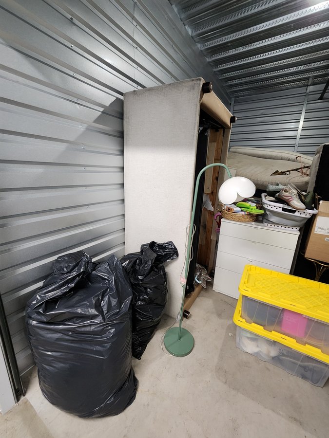 10 x 15 storage unit in Seattle, WA