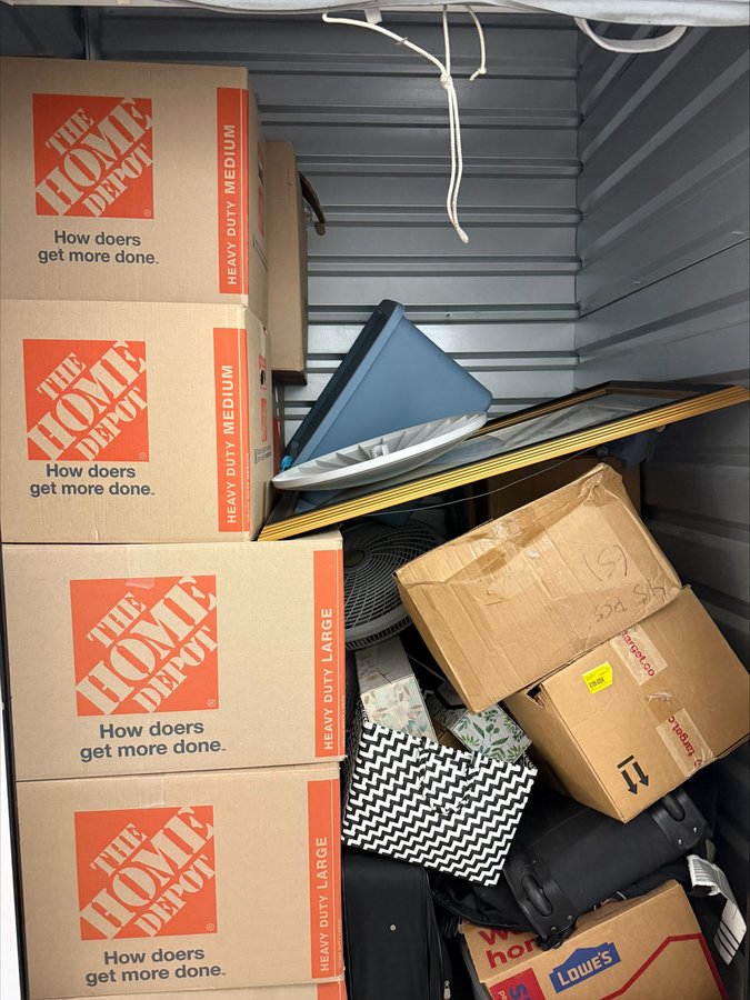 5 x 5 storage unit in Las Vegas, NV