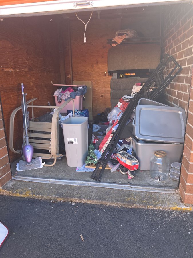 8 x 10 storage unit in Salem, OR