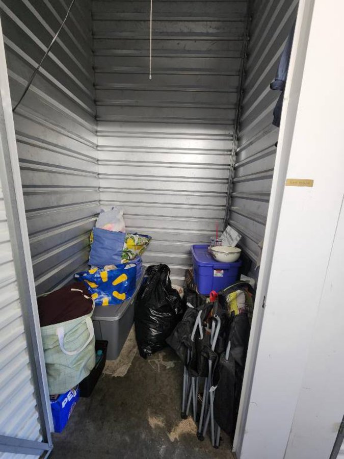 5 x 5 storage unit in Aurora, CO
