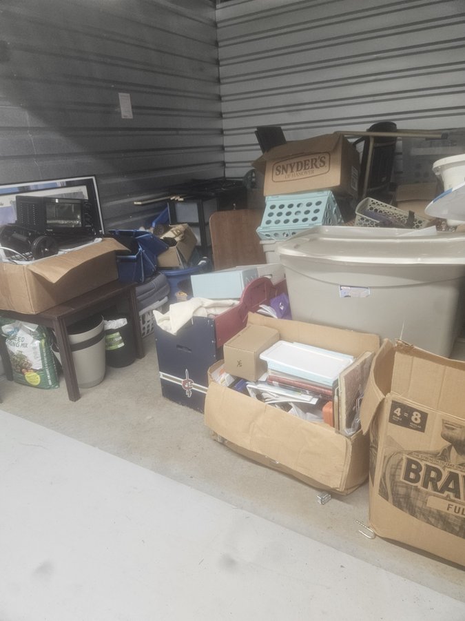 10 x 10 storage unit in Orlando, FL