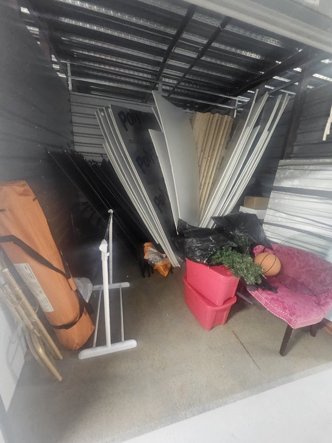 10 x 10 storage unit in Orlando, FL